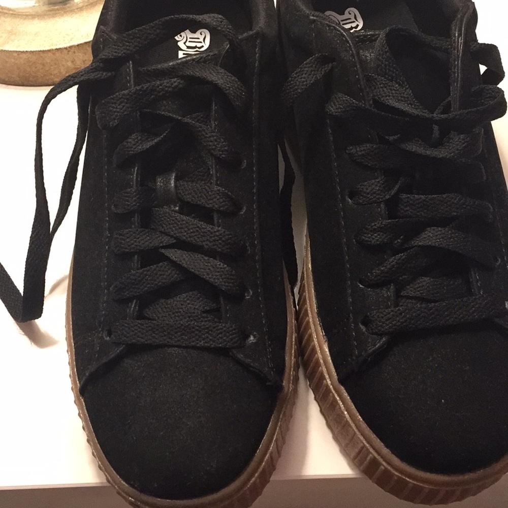 Shoes!! - Picture 3 of 5